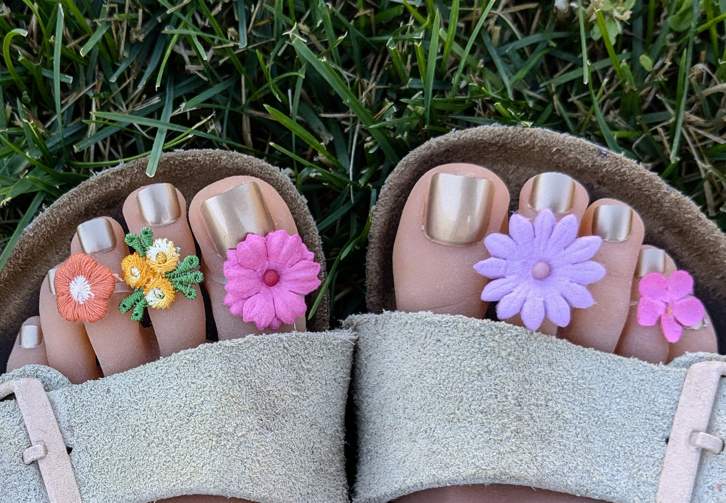 Pastel 10 pack toe flowers